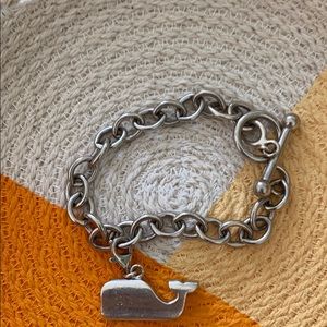 Vineyard vines silver whale charm bracelet